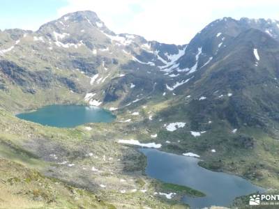 País de los Pirineos- Andorra; senderismo sierra aracena equipamiento para montaña viaje navidades v